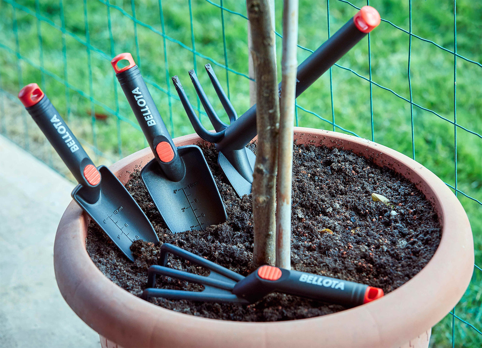 Set 3 pezzi trapiantatore, rastrello e zappetta attrezzi per giardino