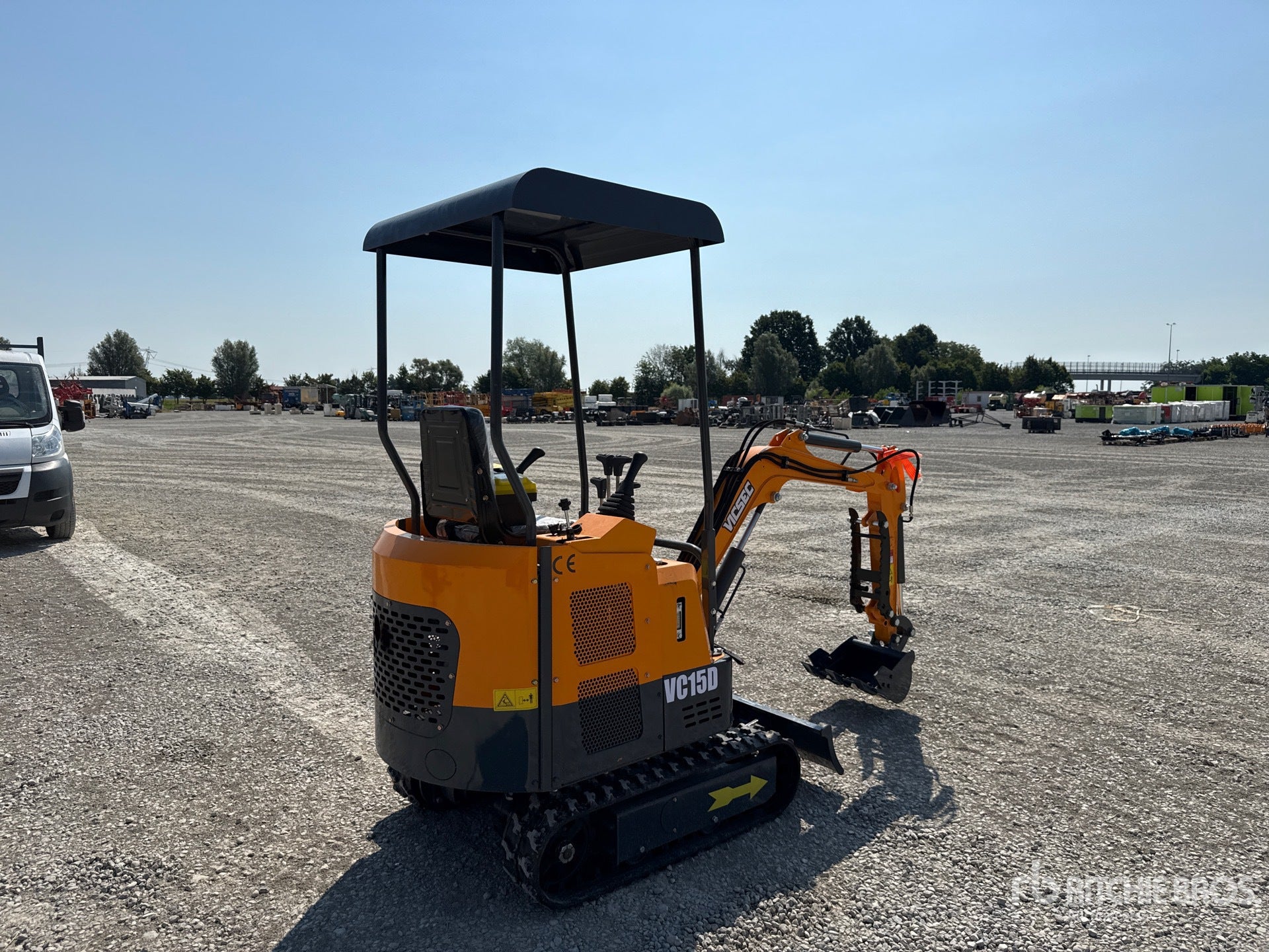 Mini escavatore 15 Q.li VICSEC VC15D con Pollice Meccanico (2026) – Nuovo