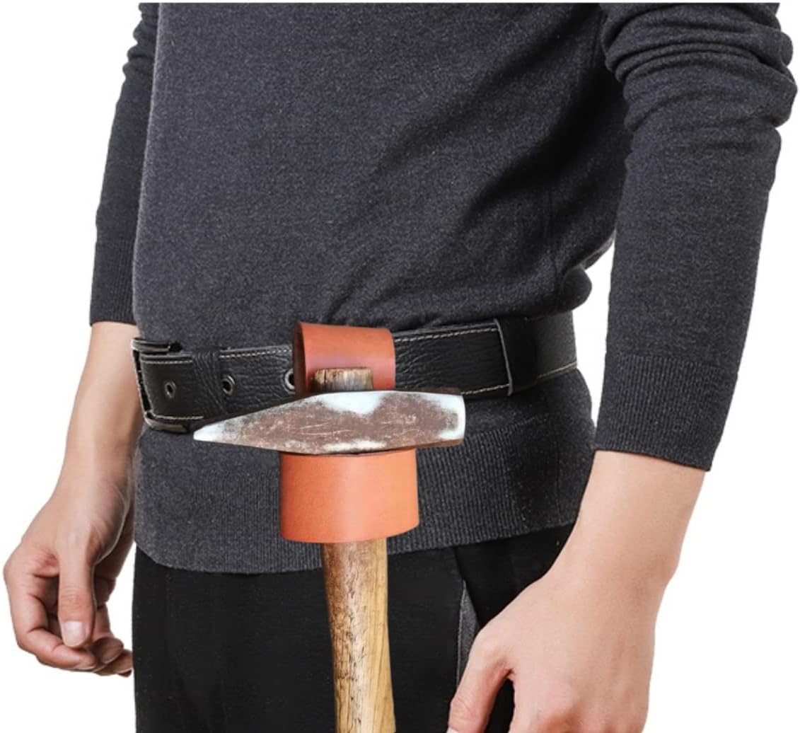 Portamartello realizzato in cuoio resistente per contenere un martello