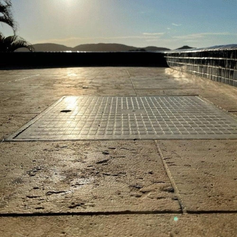 Coperchio carrabile in polipropilene per pozzetto monolitico