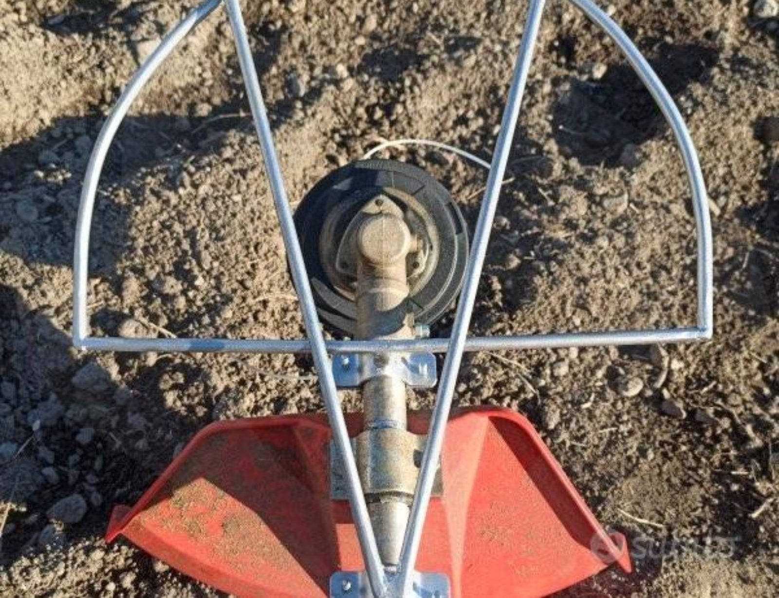 Salvacorteccia per testina 'GIO GIO' in acciaio pratico e adattabile ad ogni tipo di testina