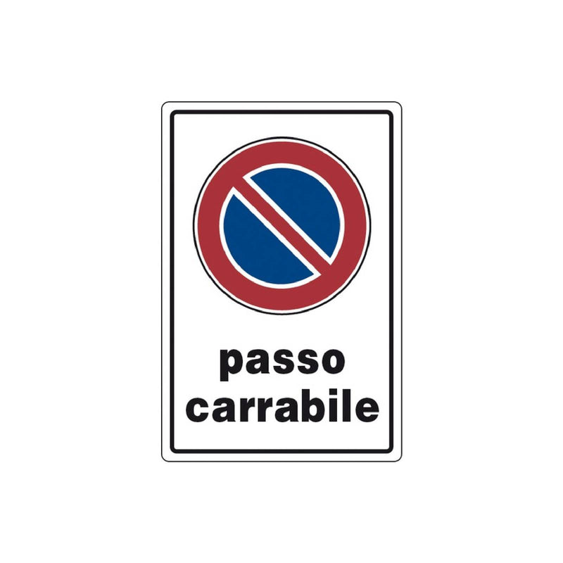 Cartello segnaletico "Passo Carrabile" realizzato in pvc con dimensioni 20 x 30 cm