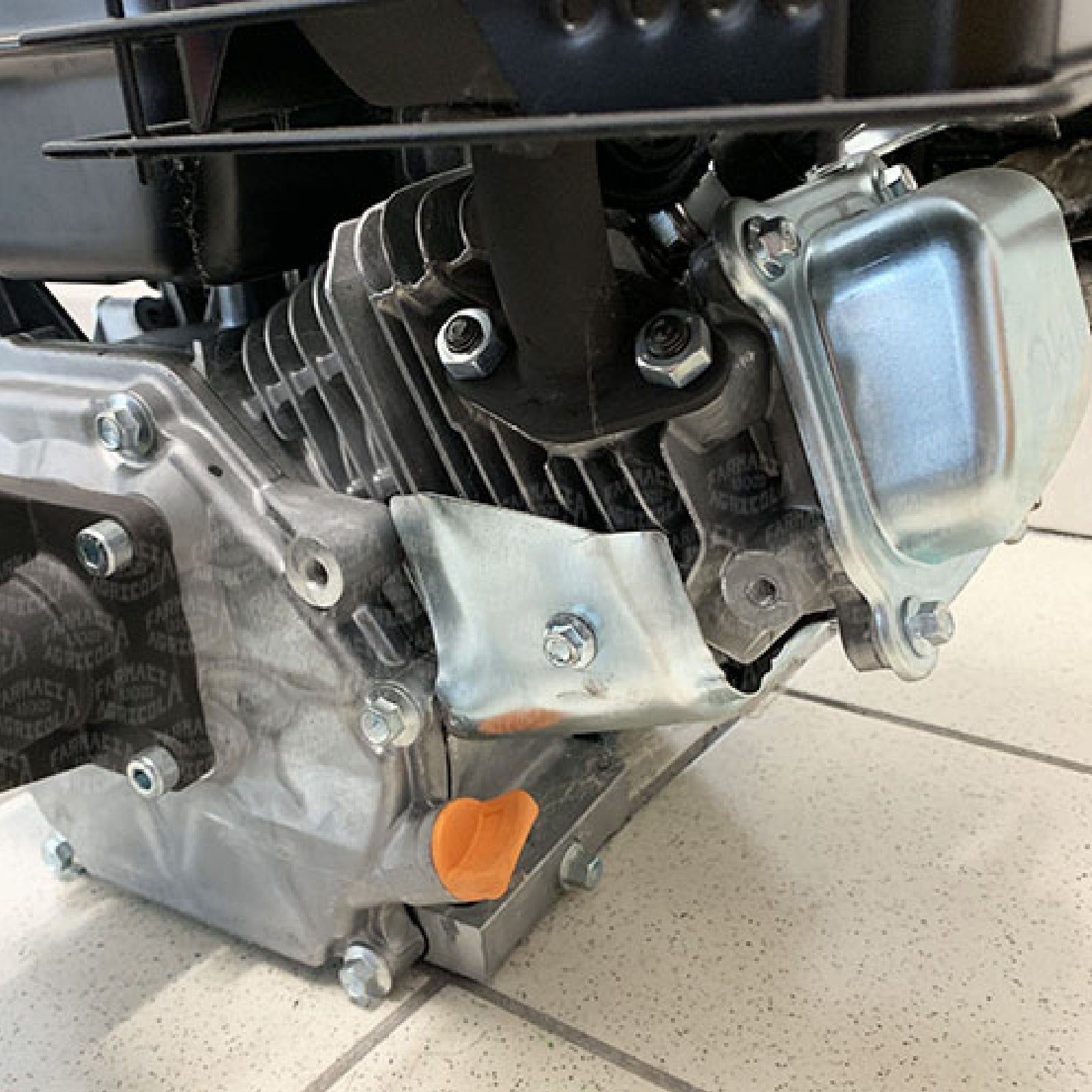 Motopompa irroratrice 'AR BLUE FLEX' con motore 4T a benzina