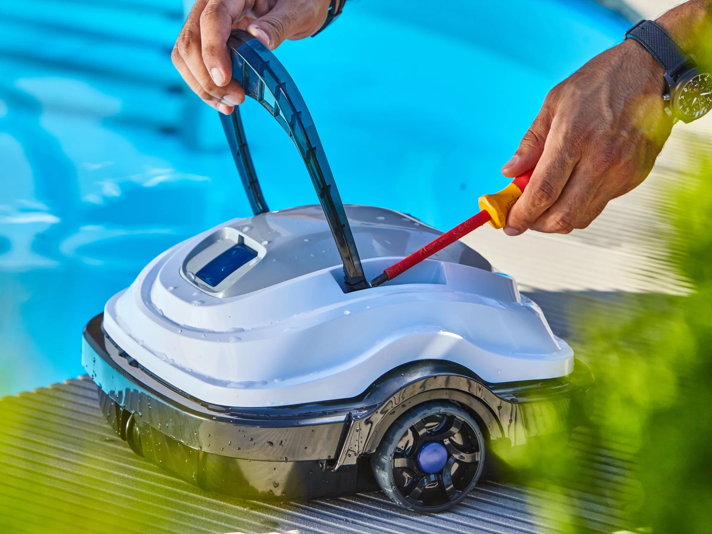 Robottino "Sirena" puliscifondo per piscina automatico con ruote, fino a 50 minuti di autonomia
