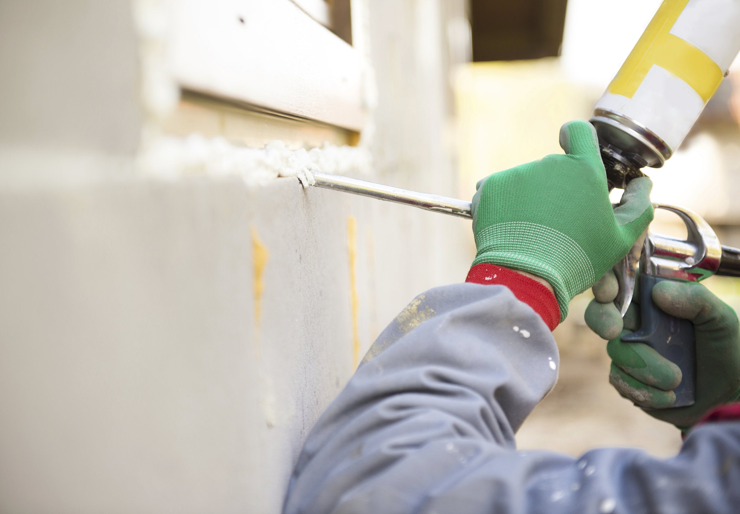 Pistola per schiuma poliuretanica "A/218-E" completa di adattatore universale e tubo in acciaio zincato