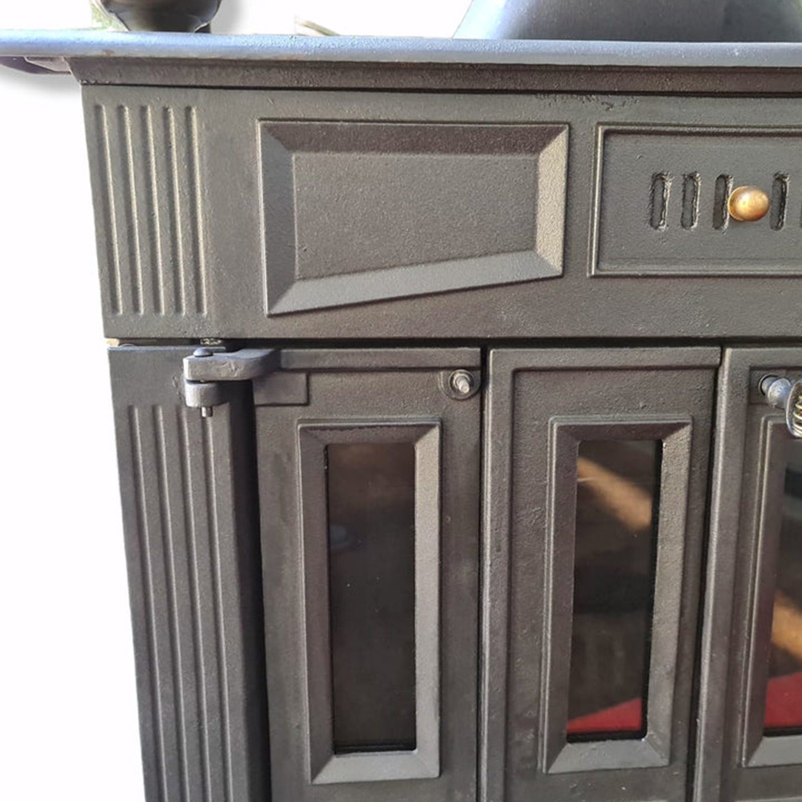 Stufa a legna "Franklin" 13 kW in ghisa con inserti ottone caminetto h 100 cm