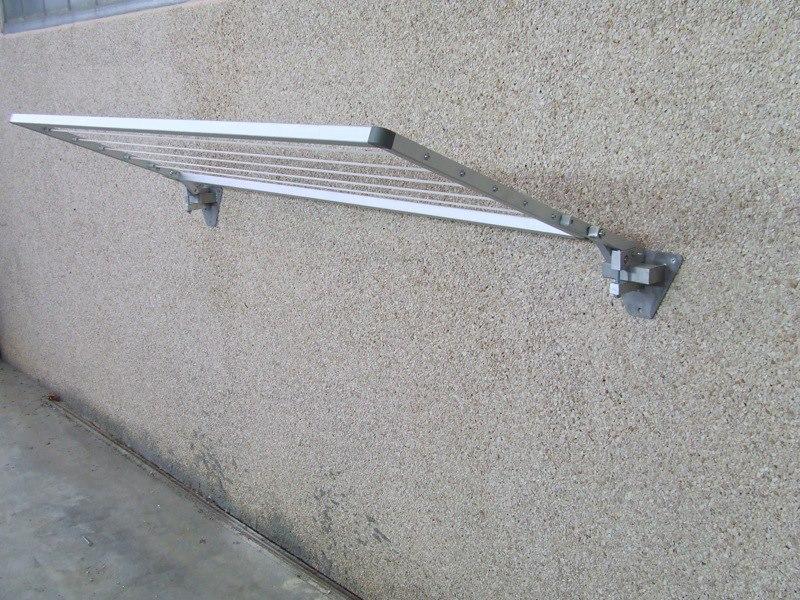 Stendibiancheria richiudibile da parete, stendino per balconi in alluminio anodizzato antiruggine