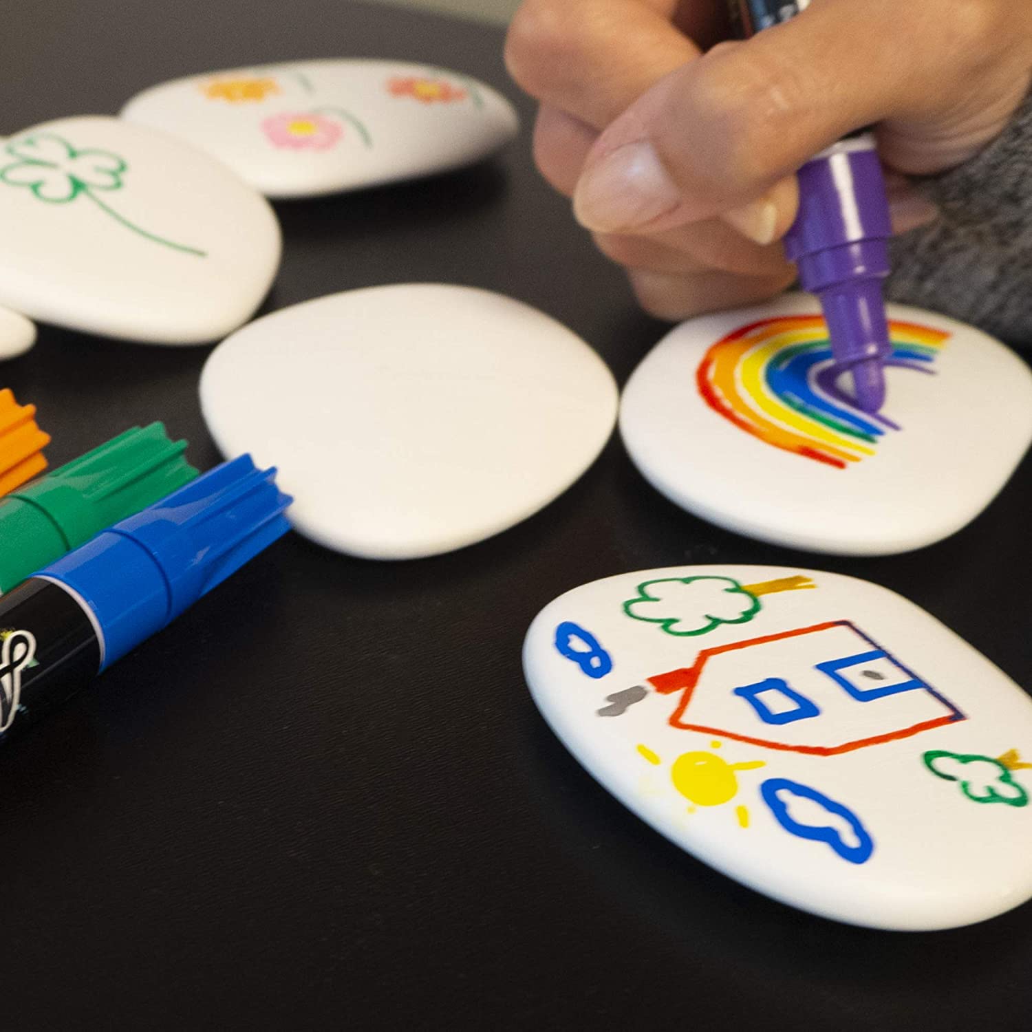 Sassi decorativi in plastica riciclata "re-pebbles" ciottoli antiusura da esterno ed interno