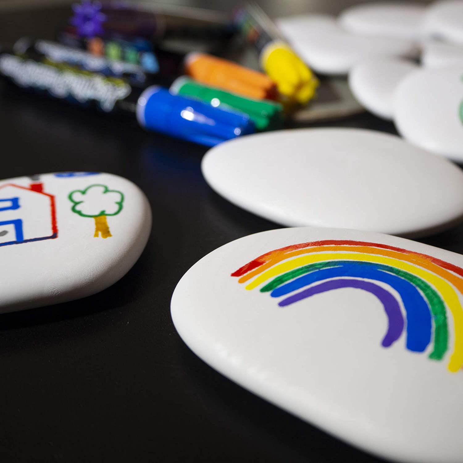 Sassi decorativi in plastica riciclata "re-pebbles" ciottoli antiusura da esterno ed interno