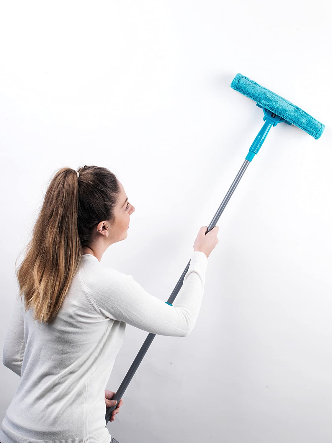 Set pulizia casa con accessori per spolverare lucidare pulire pavimento