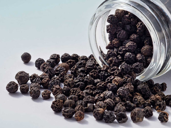 Semi di Pepe nero in Grani, spezie per Alimenti da cucina ed insaccati