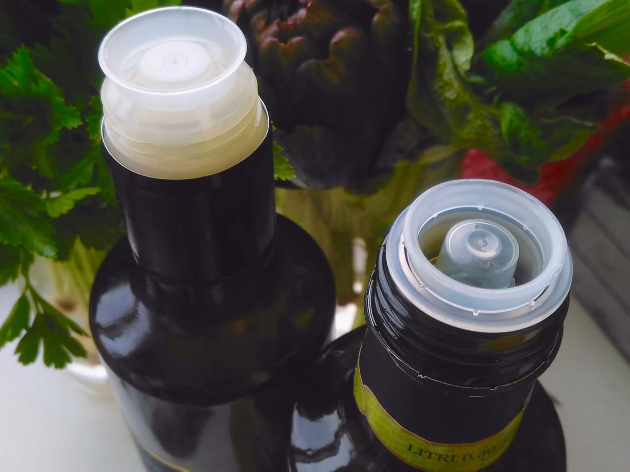 Tappi a vite con versatore antirabbocco per bottiglie in vetro 31.5 mm 8 pezzi