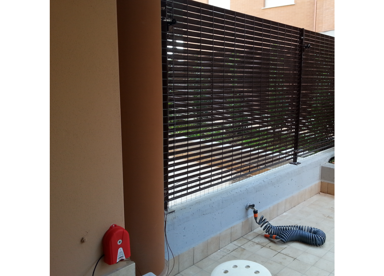 Elettrificatore recinto elettrico per Bovini ed Equini "N1400" 230 V