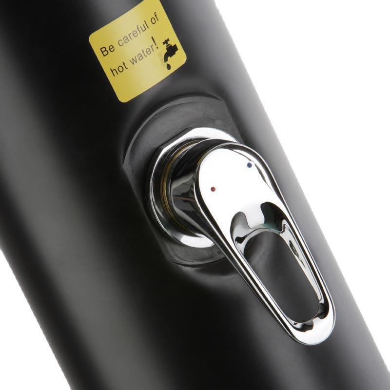 Doccia solare curva colorazione nera per piscina e giardino 20 lt