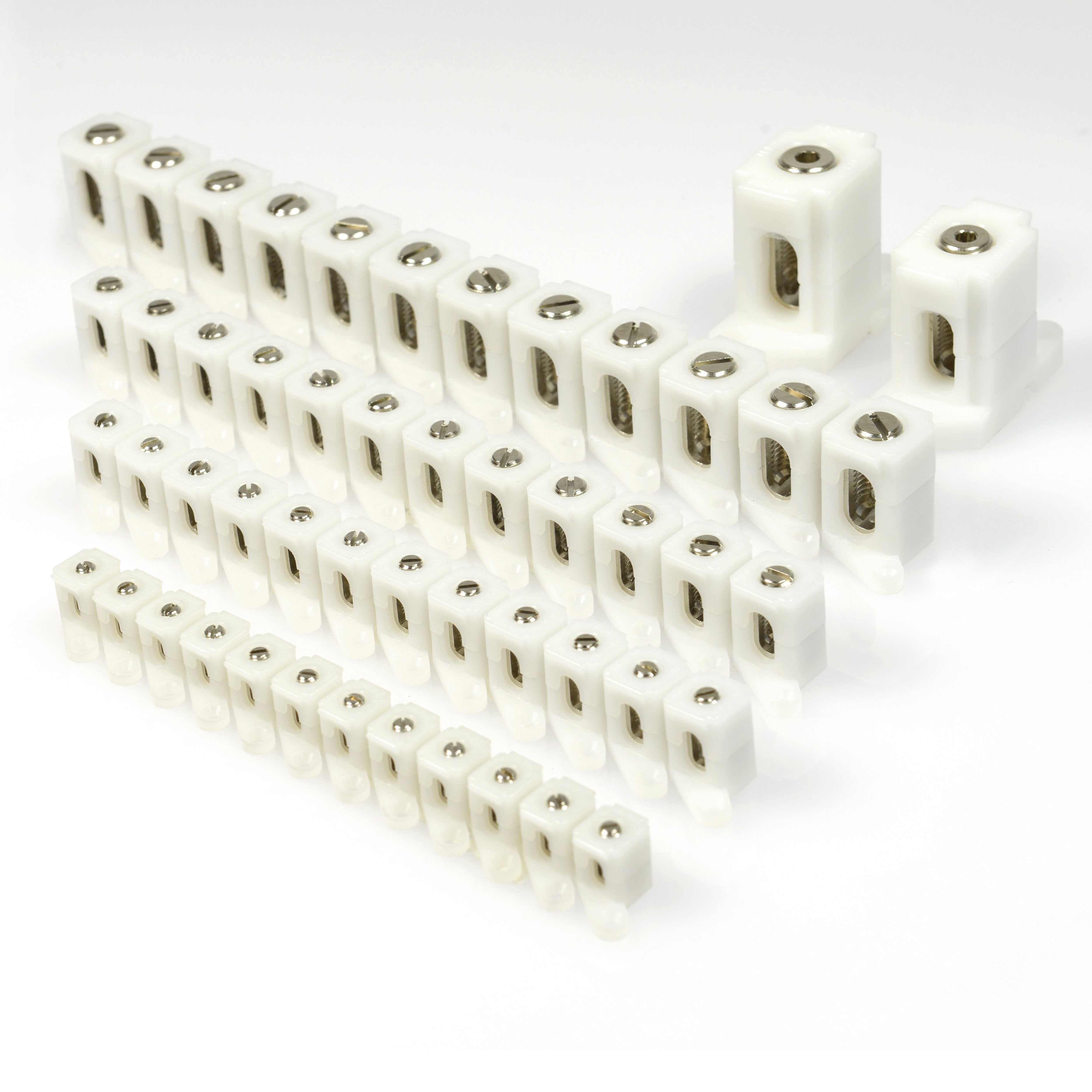 Morsetti a mantello per collegamento cavi elettrici autoestinguente e resistente