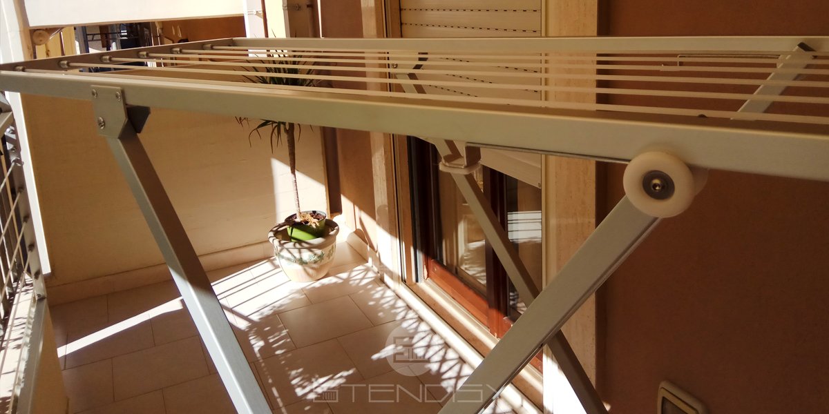 Stendibiancheria Classico con ruote ad altezza regolabile, stendino per balconi in alluminio anodizzato antiruggine