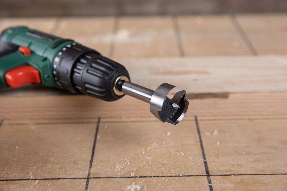 Fresa per cerniera essenziale per lavori di falegnameria e carpenteria