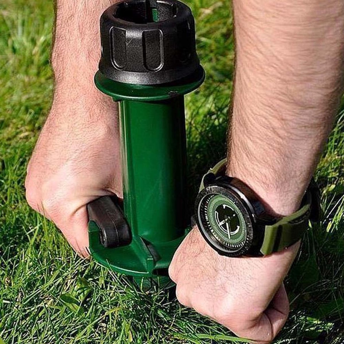 Supporto per ombrelloni da mare con trivella per fissaggio ombrelloni