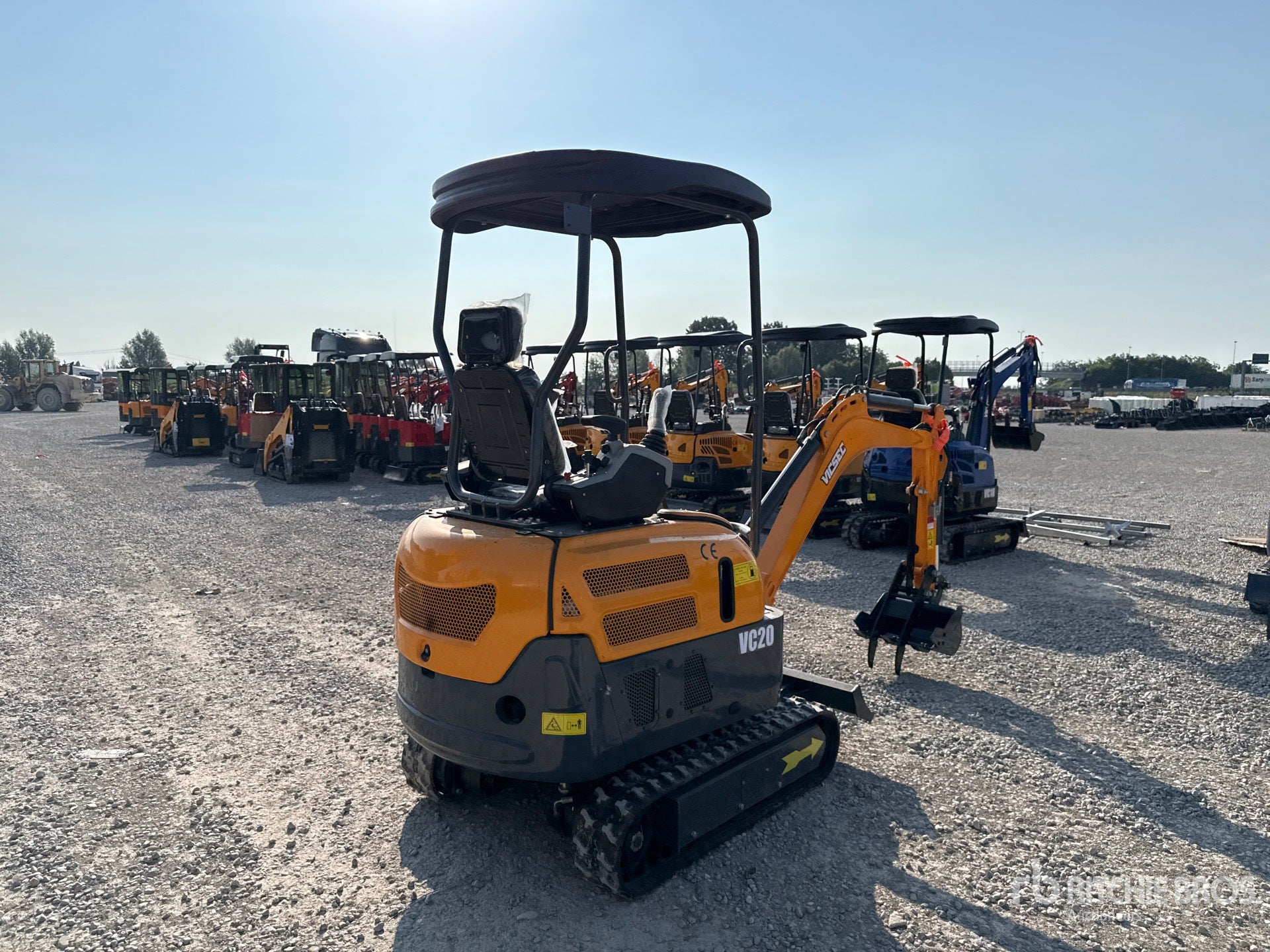 Mini escavatore 20 Q.li VICSEC VC20 (2026) con Pollice Meccanico – Nuovo