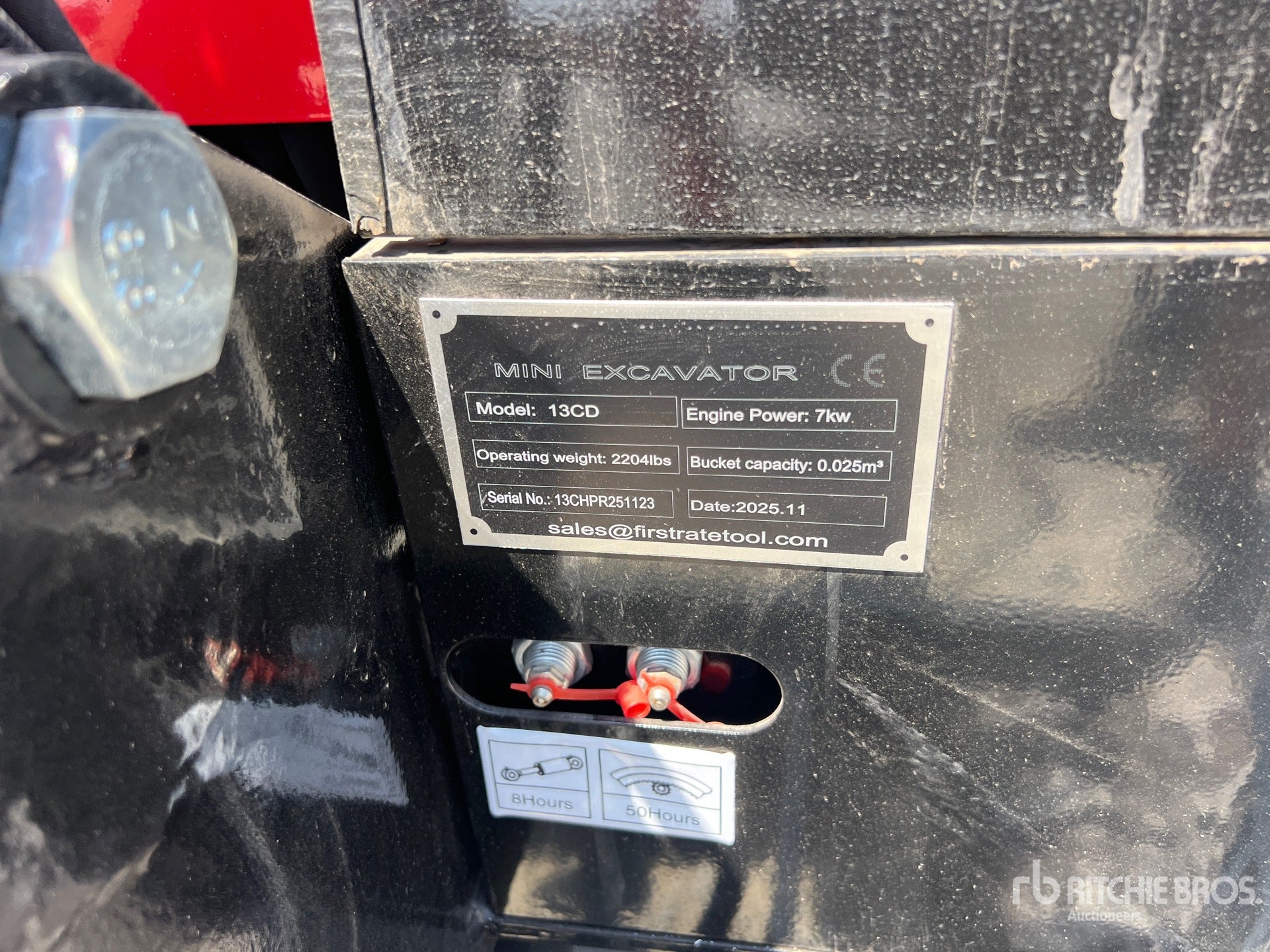 Mini escavatore 13 Q.li con Cabina con Pollice Meccanico – Nuovo