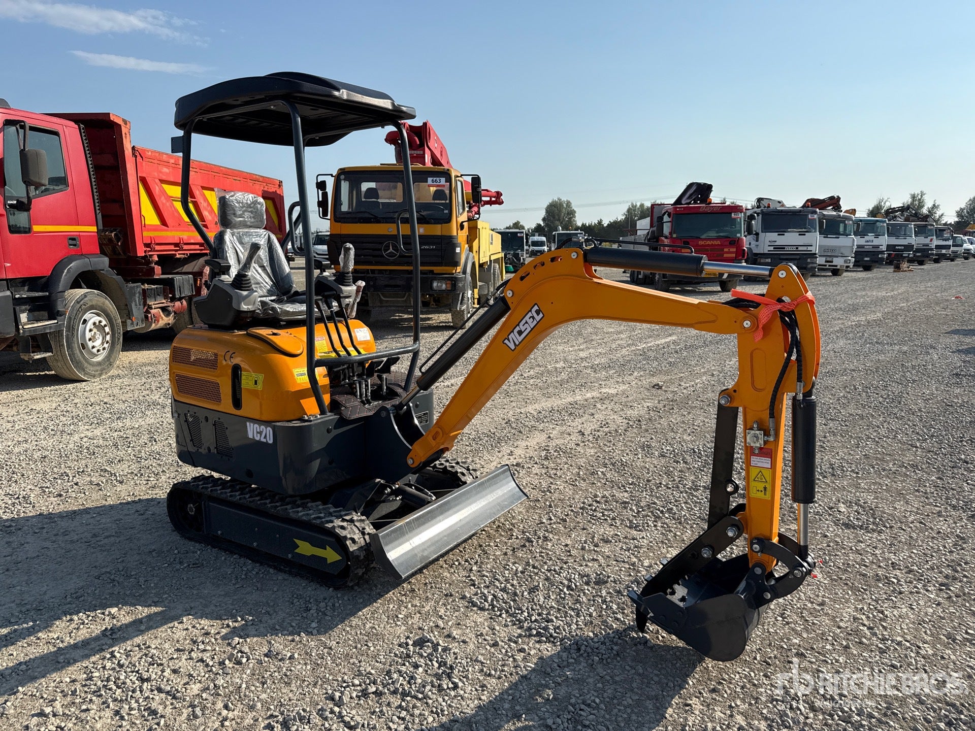 Mini escavatore 20 Q.li VICSEC VC20 (2026) con Pollice Meccanico – Nuovo