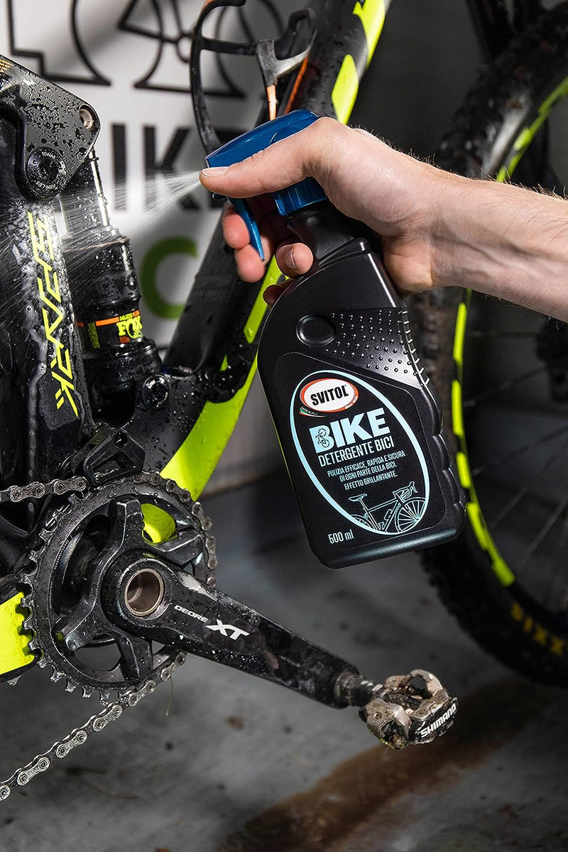 Detergente spray "Svitol Bike" adatto per tutti i materiali della bici, da 500 ml