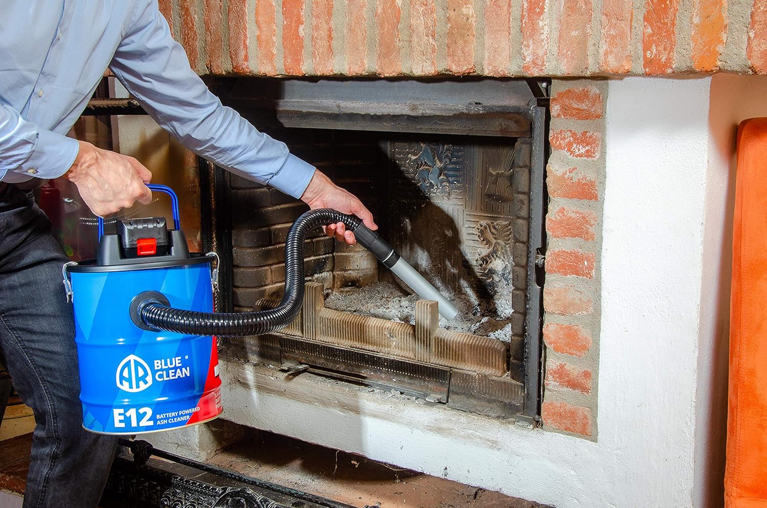 Bidone aspira cenere "E 12B" a batteria da 12 litri per aspirare ceneri fredde da stufe, camini e barbecue