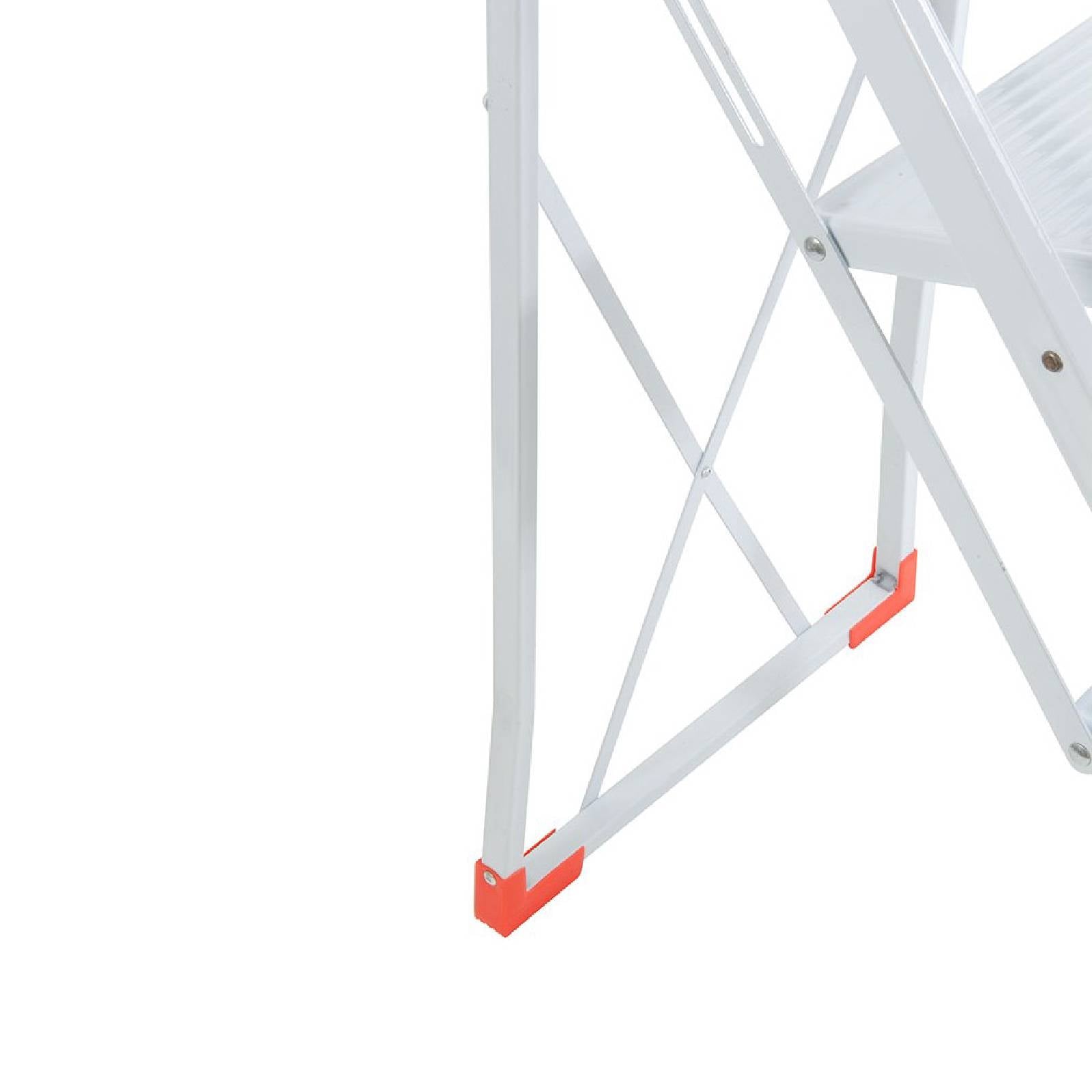 Sgabello apribile "Sempre Utile" in acciaio verniciato con portata fino a 150 Kg