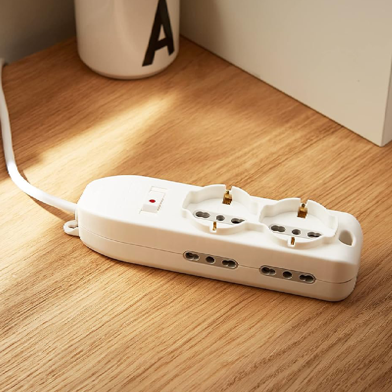 Multipresa con interruttore salva spazio da 2 mt