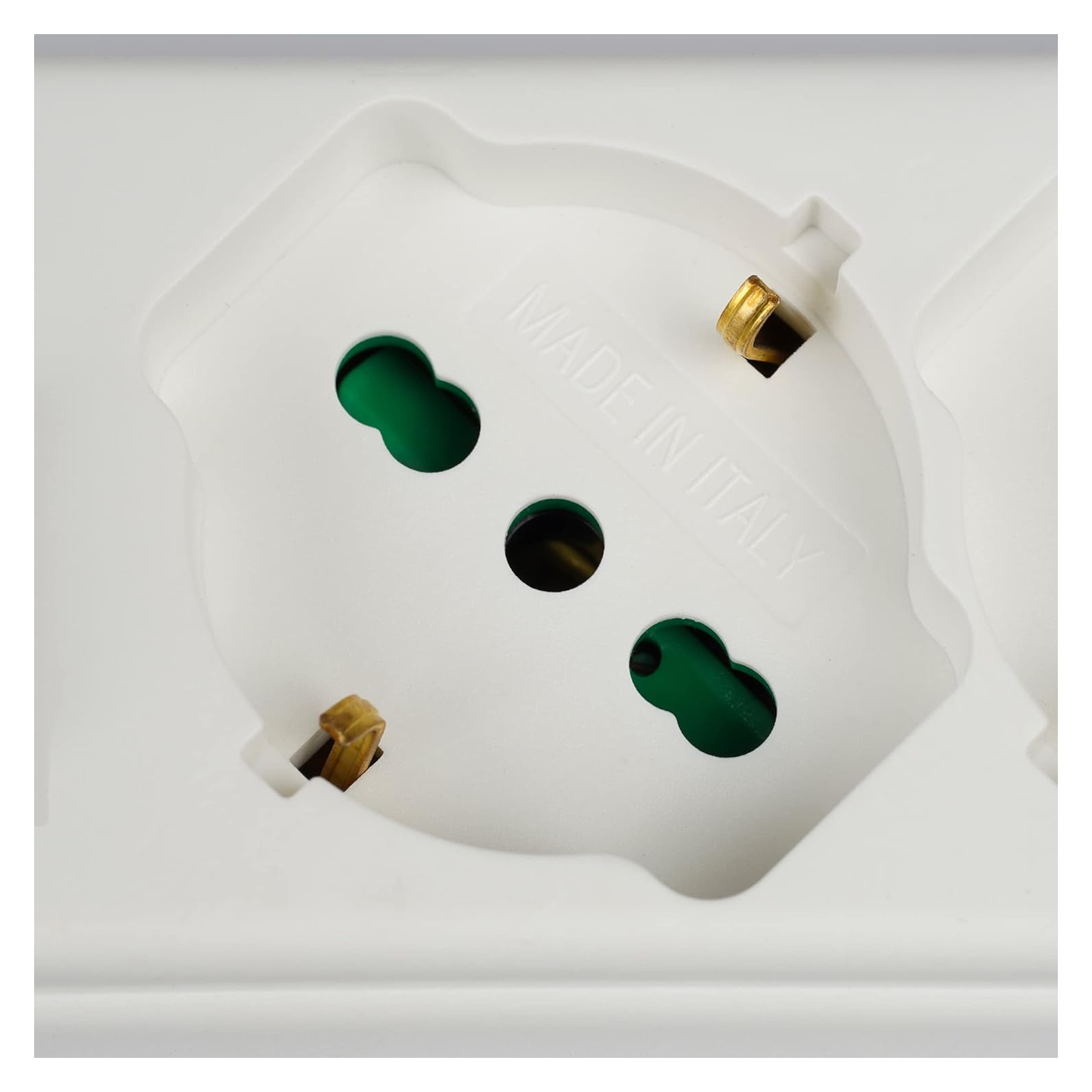 Multipresa con interruttore e usb con 3 uscite