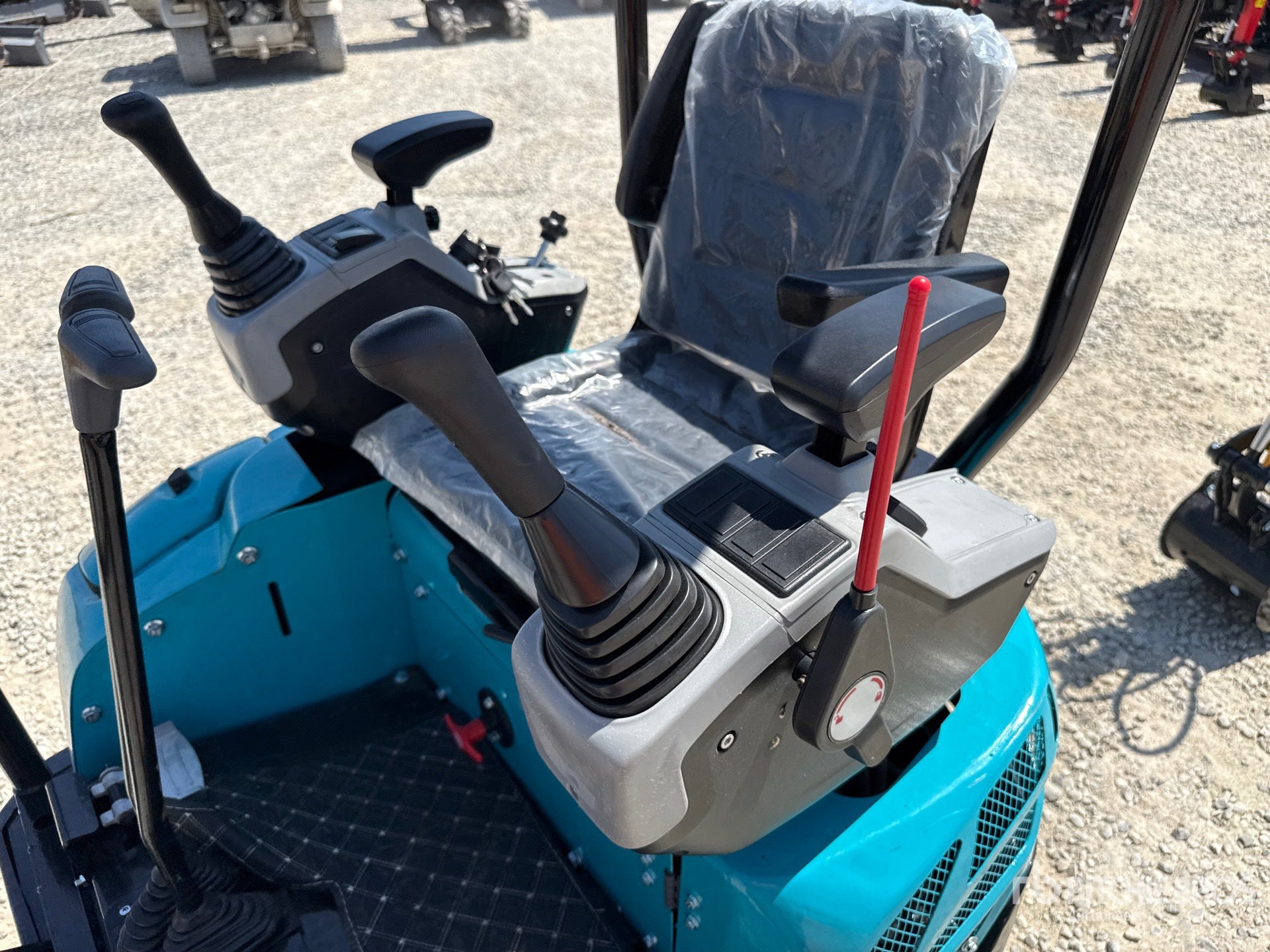 Mini escavatore 15 Q.li JPC KV15 (2025) – Nuovo