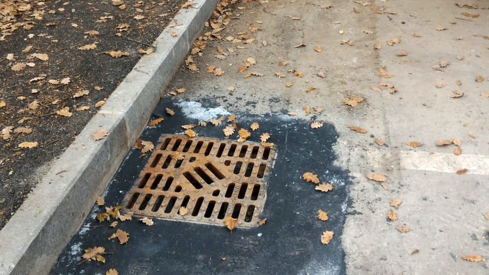 Chiusino "PLUVIA C" grigliato concavo in ghisa sferoidale 50 x 50 cm