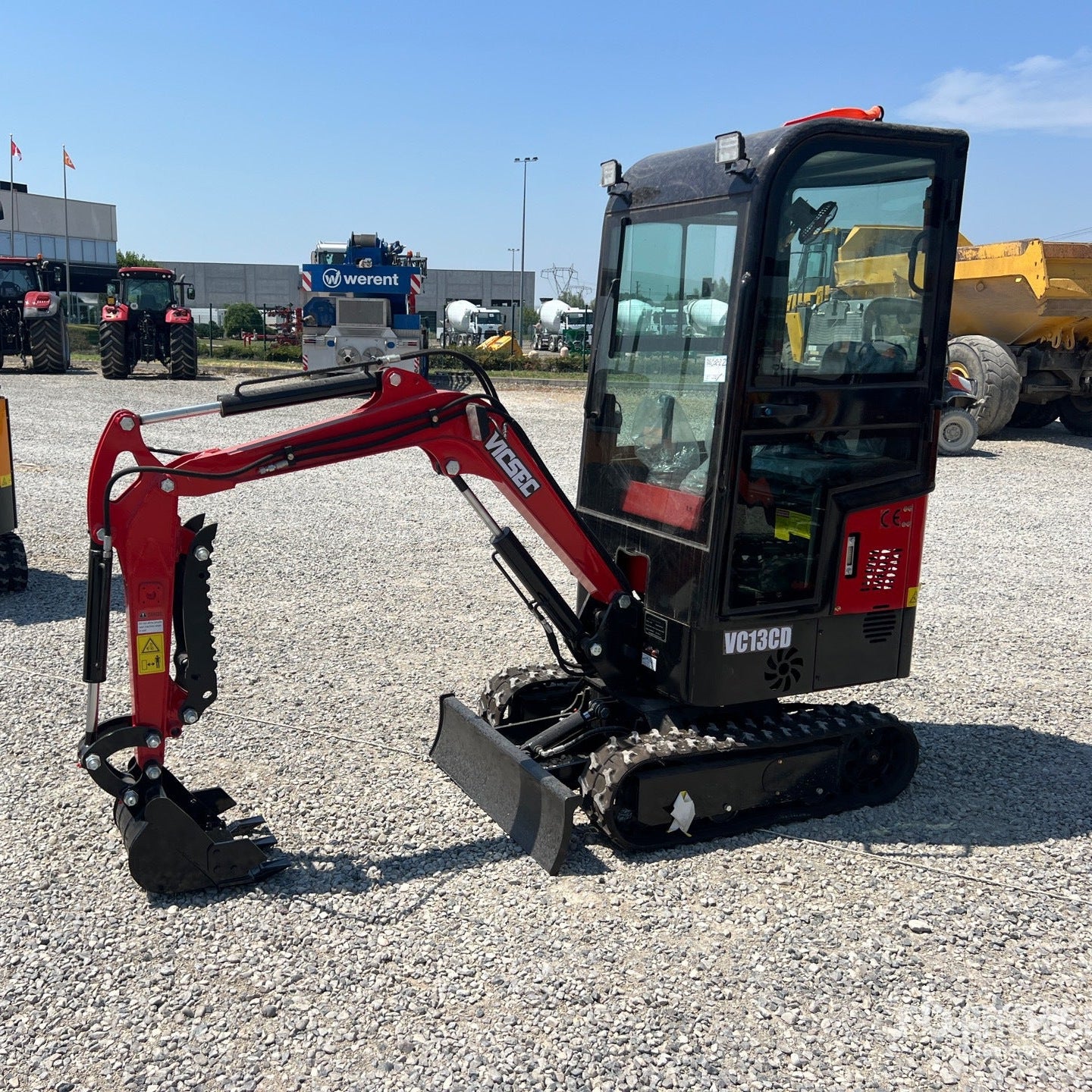 Mini escavatore 13 Q.li con Cabina con Pollice Meccanico – Nuovo