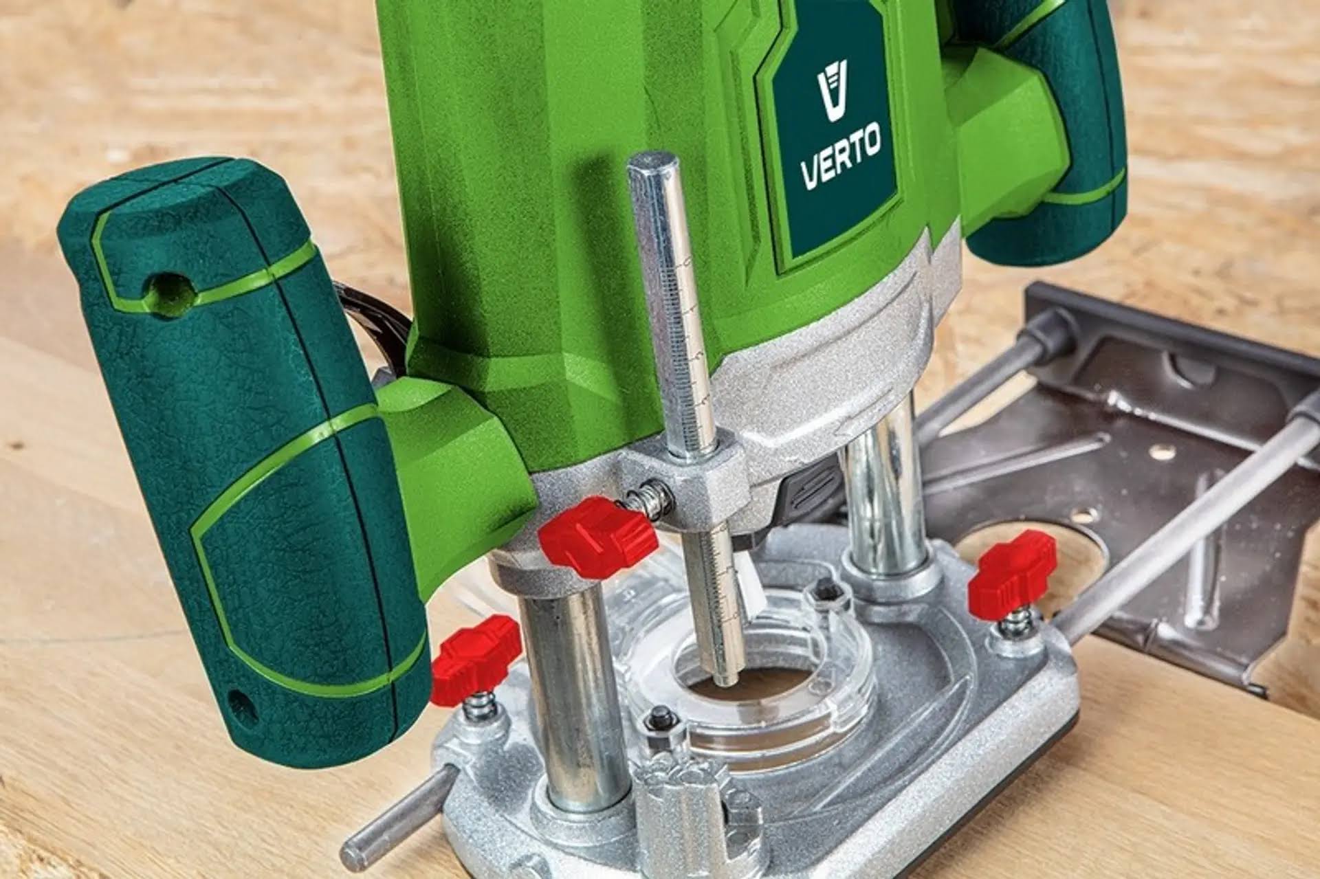Fresatrice verticale con impugnatura ergonomica antiscivolo e base in alluminio