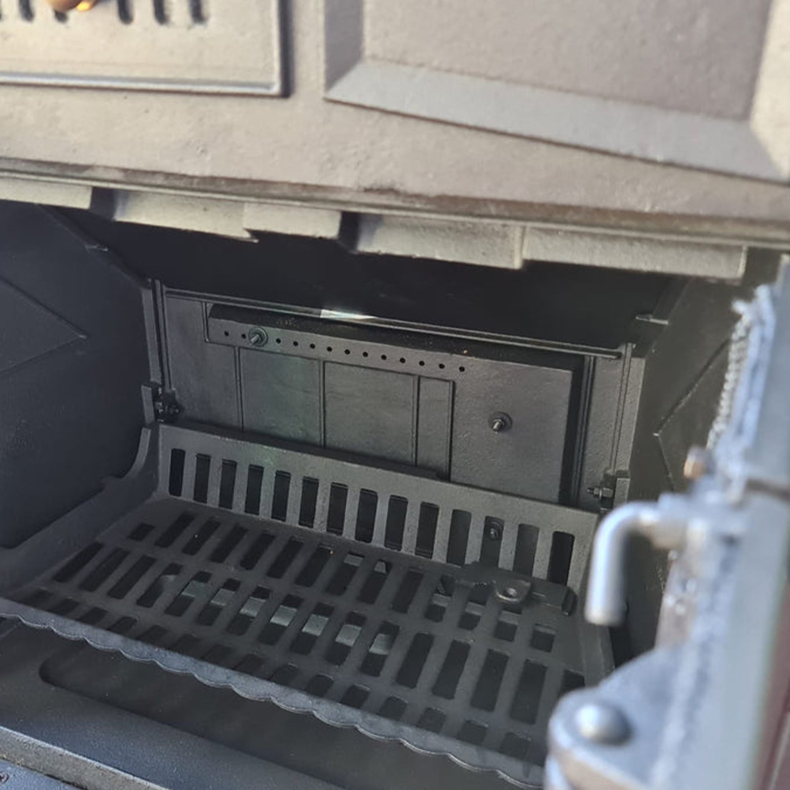 Stufa a legna "Franklin" 13 kW in ghisa con inserti ottone caminetto h 100 cm