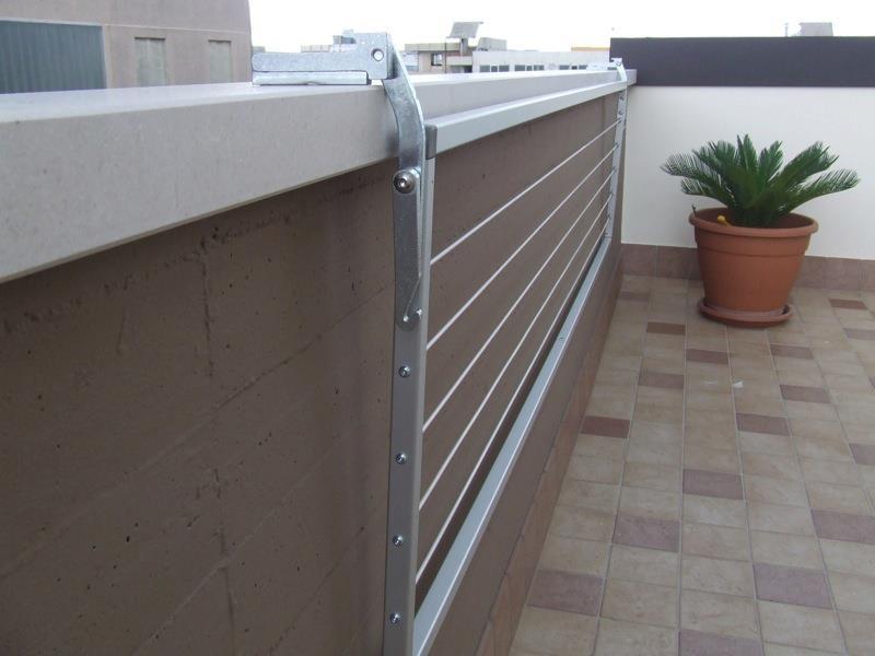 Stendino da balcone a muro parete stendibiancheria pieghevole accaio 2  staffe - Masterbrico