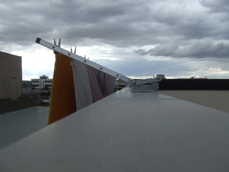 Stendibiancheria richiudibile da parete, stendino per balconi in alluminio  anodizzato antiruggine -173 cm