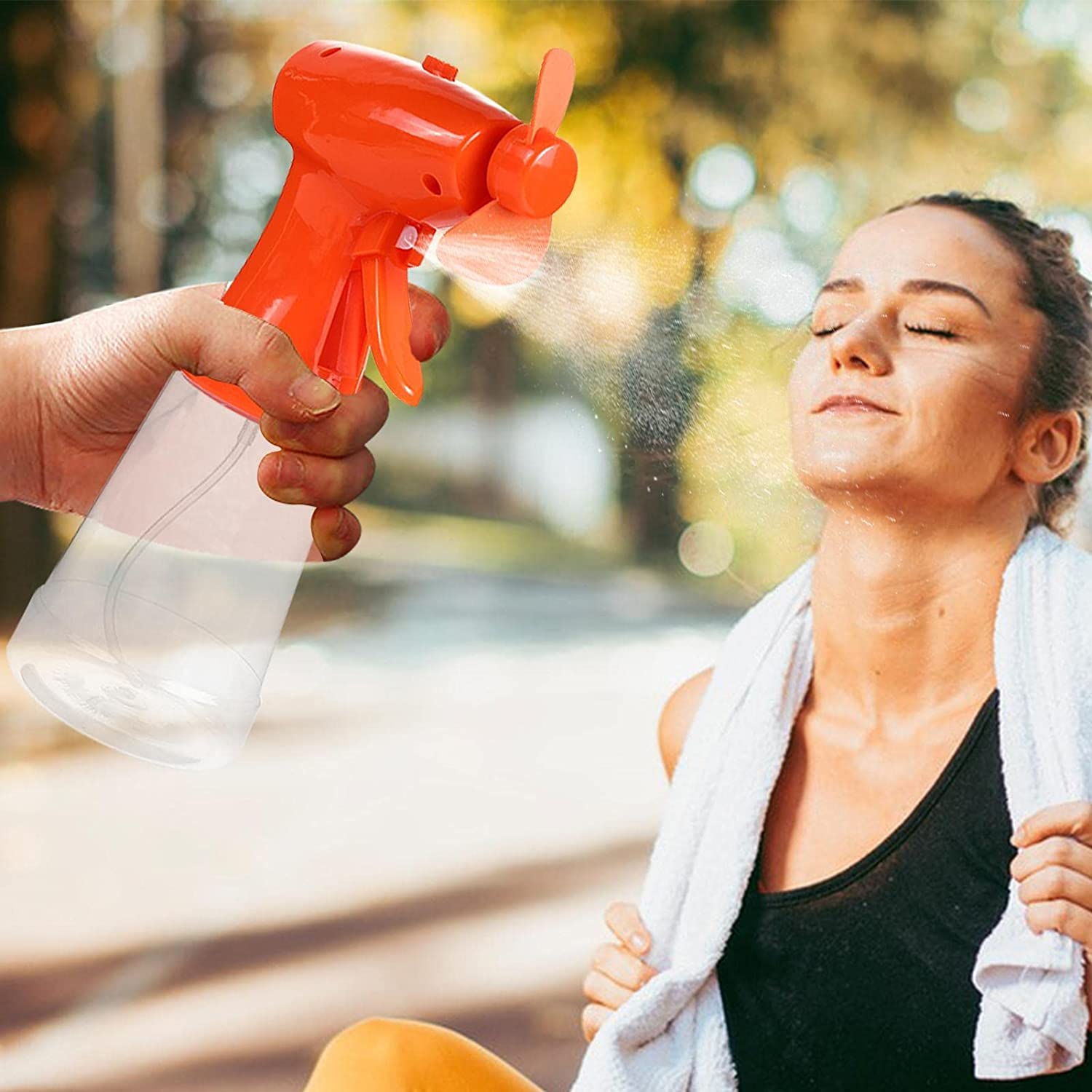 Ventilatore a batteria portatile con nebulizzatore ad acqua per mare e spiaggia h 22 cm
