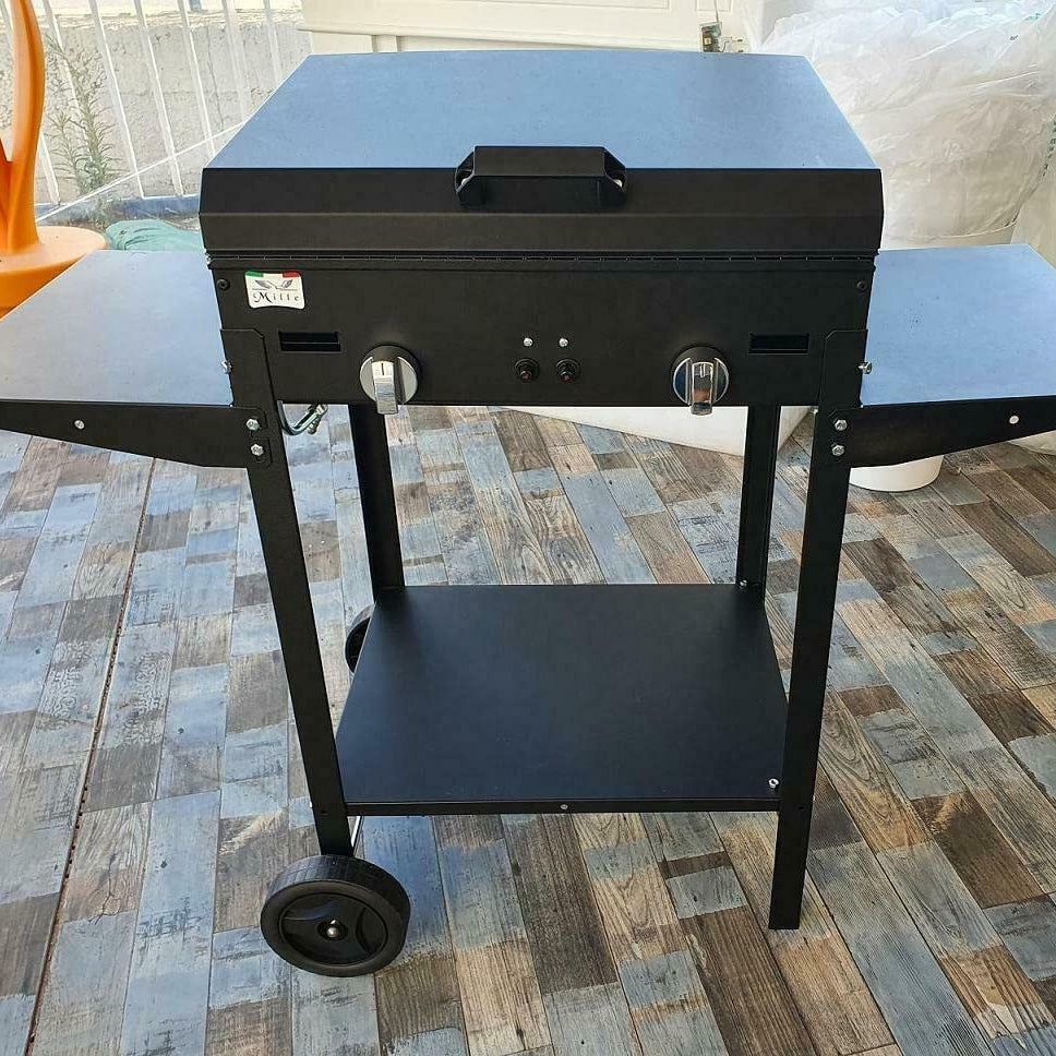 Barbecue bbq a gas e pietra lavica il lamiera smaltata 2 fuochi