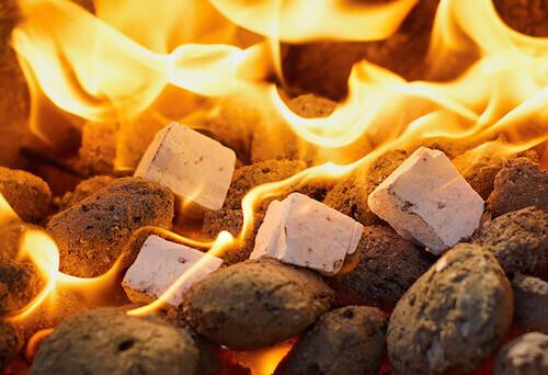Accendi fuoco per stufe e barbecue diavolina con Kerosene confezioni da 48 cubetti