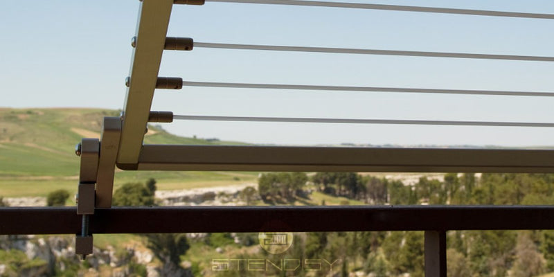 Stendibiancheria richiudibile per ringhiera, stendino per balcone in alluminio anodizzato antiruggine